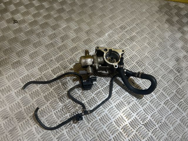 bontott AUDI A4 B8 Nagynyomású Szivattyú