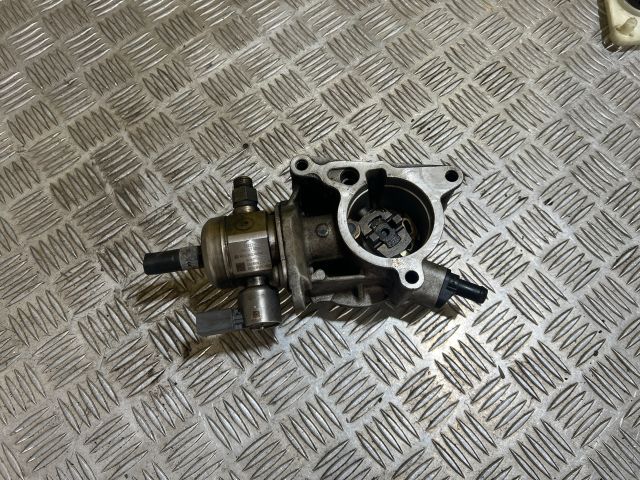 bontott AUDI A4 B8 Nagynyomású Szivattyú