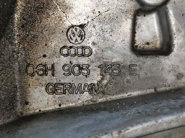 bontott AUDI A4 B8 Olajszűrő Ház