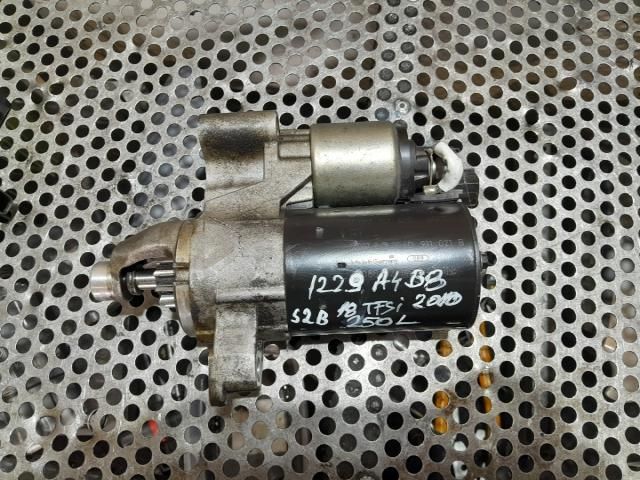 bontott AUDI A4 B8 Önindító