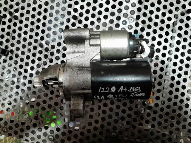 bontott AUDI A4 B8 Önindító