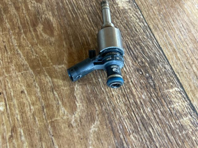 bontott AUDI A4 B8 Porlasztó (1 db)