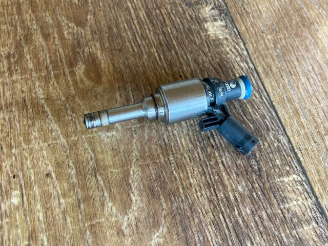 bontott AUDI A4 B8 Porlasztó (1 db)