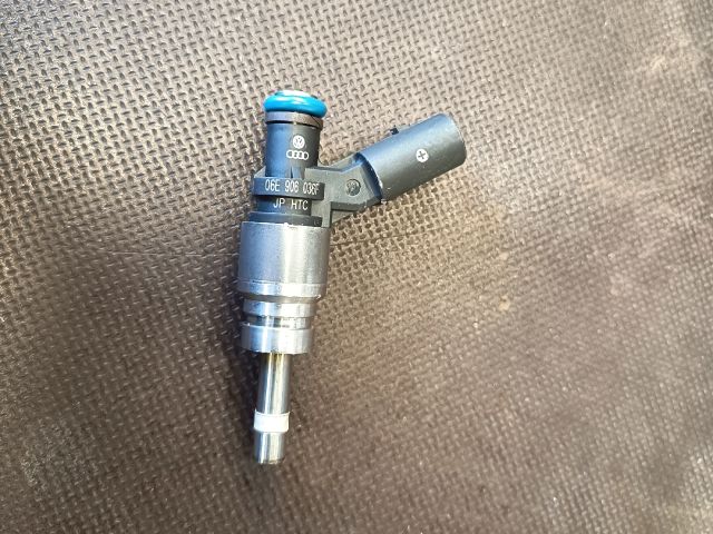 bontott AUDI A4 B8 Porlasztó (1 db)