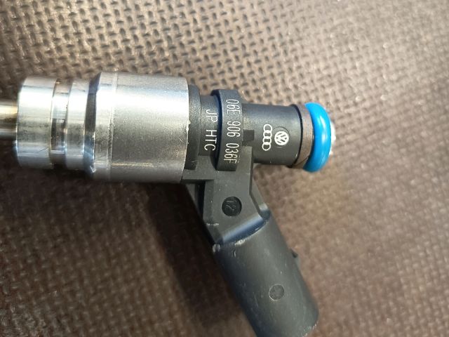 bontott AUDI A4 B8 Porlasztó (1 db)