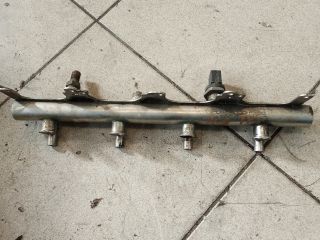 bontott AUDI A4 B8 Porlasztó Sor / Híd