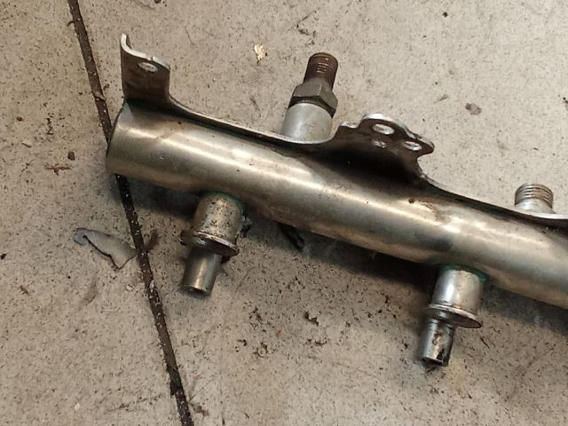 bontott AUDI A4 B8 Porlasztó Sor / Híd