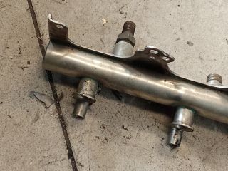 bontott AUDI A4 B8 Porlasztó Sor / Híd