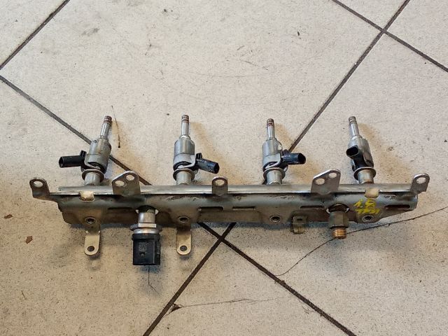 bontott AUDI A4 B8 Porlasztó Sor / Híd