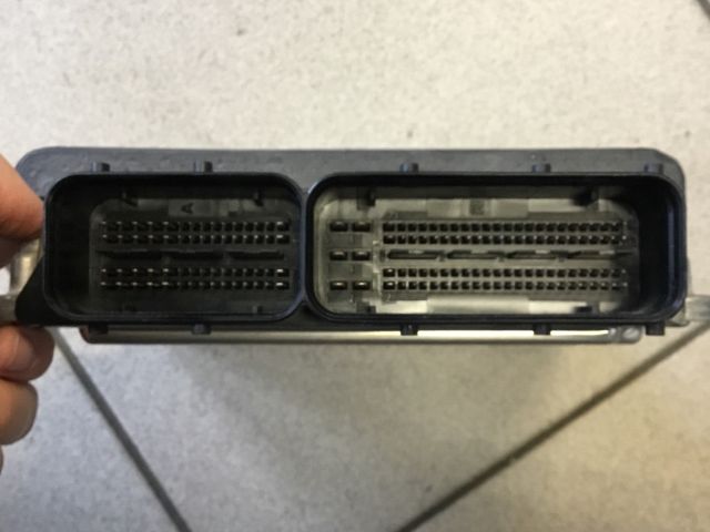 bontott AUDI A4 B8 Motorvezérlő