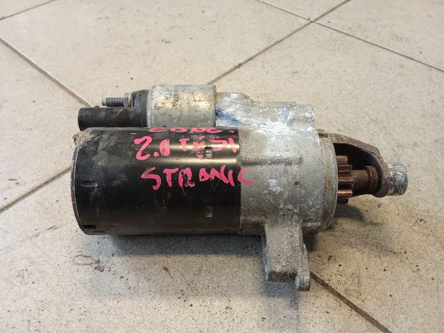 bontott AUDI A4 B8 Önindító