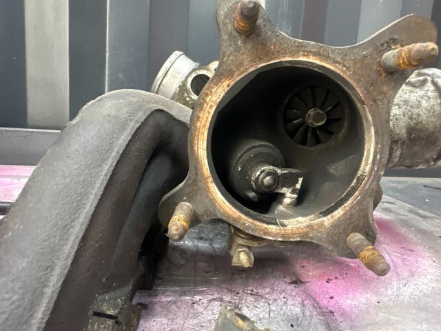 bontott AUDI A4 B8 Turbó