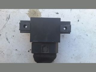 bontott AUDI A4 B8 Üzemanyag Szivattyú Relé