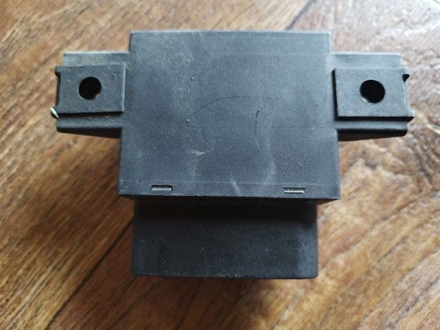 bontott AUDI A4 B8 Üzemanyag Szivattyú Relé