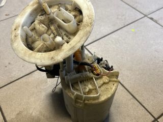 bontott AUDI A4 B8 Üzemanyag Szivattyú