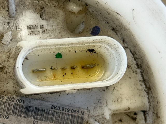 bontott AUDI A4 B8 Üzemanyag Szivattyú