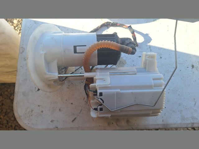 bontott AUDI A4 B8 Üzemanyag Szivattyú