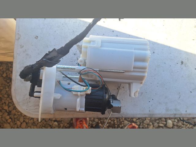 bontott AUDI A4 B8 Üzemanyag Szivattyú