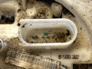 bontott AUDI A4 B8 Üzemanyag Szivattyú