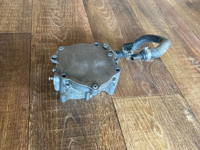bontott AUDI A4 B8 Vákumpumpa