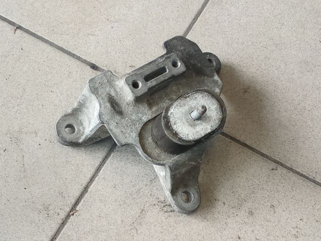 bontott AUDI A4 B8 Váltó Tartó Bak (Pozíciófüggetlen)