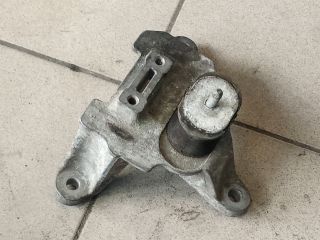 bontott AUDI A4 B8 Váltó Tartó Bak (Pozíciófüggetlen)