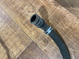 bontott AUDI A4 B8 Vízcső