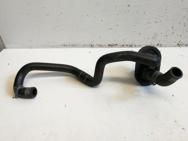 bontott AUDI A4 B8 Vízcső