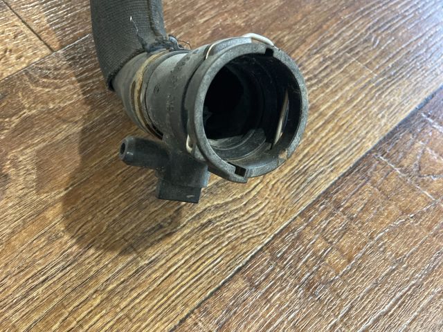 bontott AUDI A4 B8 Vízcső