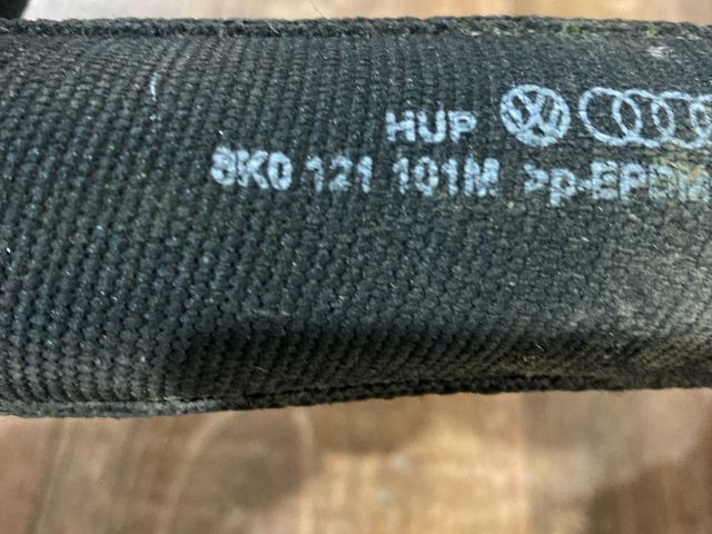 bontott AUDI A4 B8 Vízcső