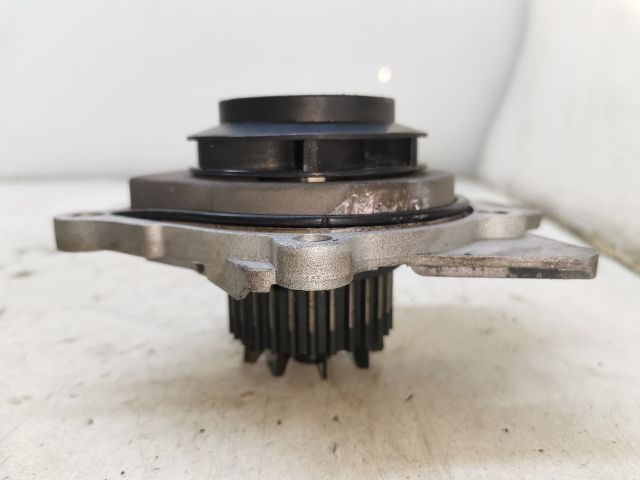 bontott AUDI A4 B8 Vízpumpa