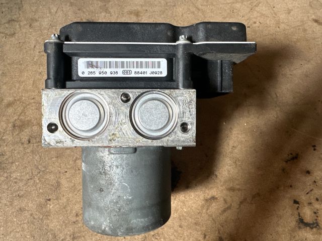 bontott AUDI A4 B8 ABS Kocka