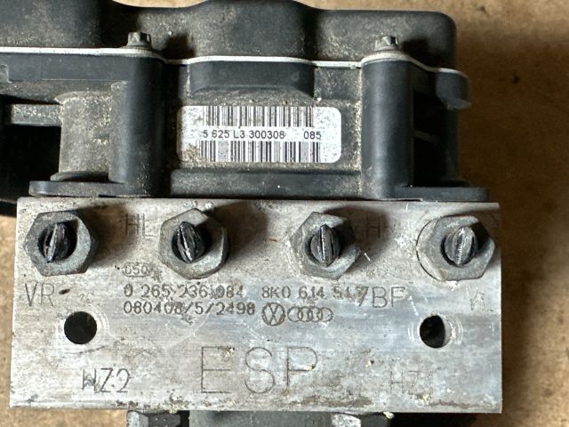 bontott AUDI A4 B8 ABS Kocka