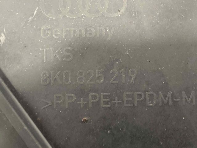 bontott AUDI A4 B8 Alsó Motorburkolat