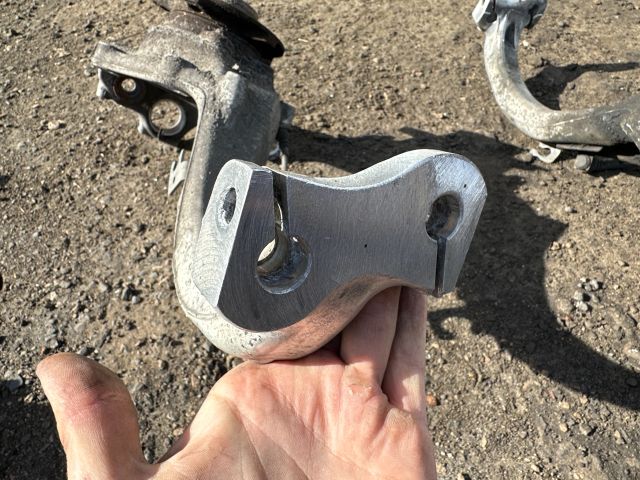 bontott AUDI A4 B8 Bal első Csonkállvány Kerékaggyal