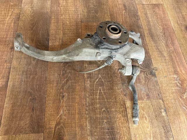 bontott AUDI A4 B8 Bal első Csonkállvány