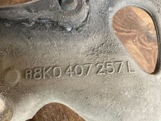 bontott AUDI A4 B8 Bal első Csonkállvány