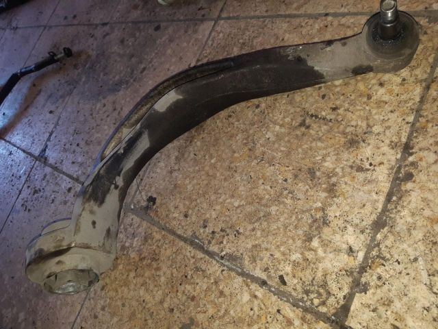 bontott AUDI A4 B8 Bal első Lengőkar