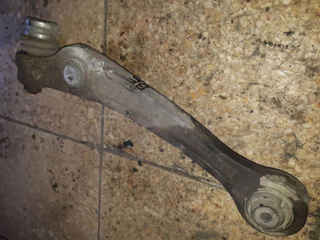 bontott AUDI A4 B8 Bal első Lengőkar