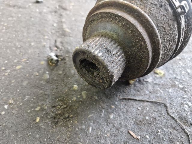 bontott AUDI A4 B8 Bal Féltengely