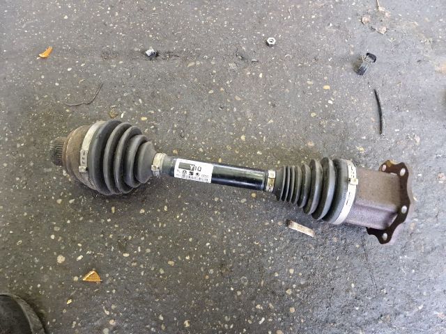 bontott AUDI A4 B8 Bal Féltengely