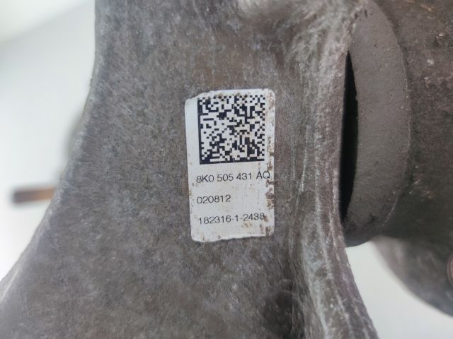 bontott AUDI A4 B8 Bal hátsó Csonkállvány