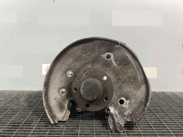 bontott AUDI A4 B8 Bal hátsó Csonkállvány