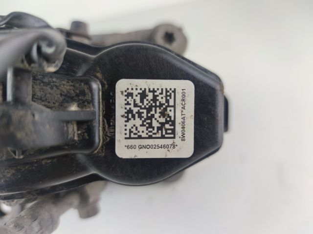 bontott AUDI A4 B8 Bal hátsó Féknyereg Munkahengerrel