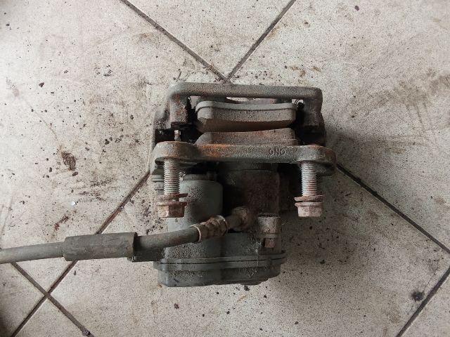 bontott AUDI A4 B8 Bal hátsó Féknyereg Munkahengerrel