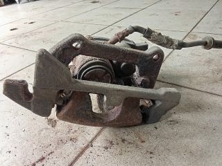 bontott AUDI A4 B8 Bal hátsó Féknyereg Munkahengerrel