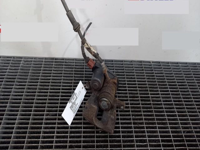 bontott AUDI A4 B8 Bal hátsó Féknyereg Munkahengerrel