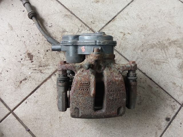 bontott AUDI A4 B8 Bal hátsó Féknyereg Munkahengerrel