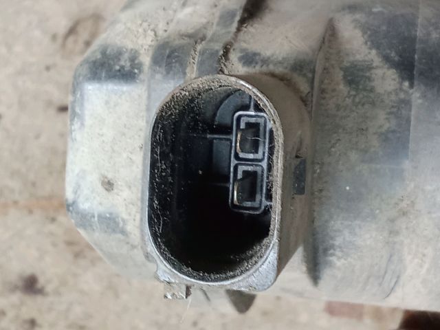 bontott AUDI A4 B8 Bal hátsó Féknyereg Munkahengerrel