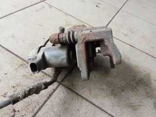 bontott AUDI A4 B8 Bal hátsó Féknyereg Munkahengerrel